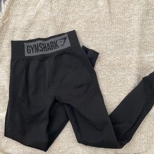 GYMSHARK black leggings